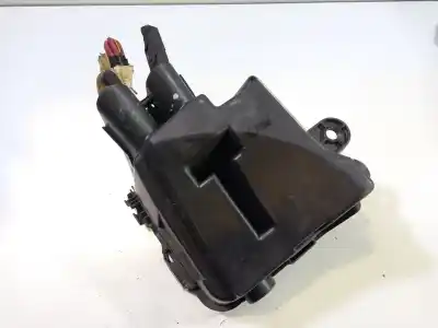 Second-hand car spare part fuse box unit for dacia duster (hs_) 1.5 dci oem iam references 243809584r  243825499r