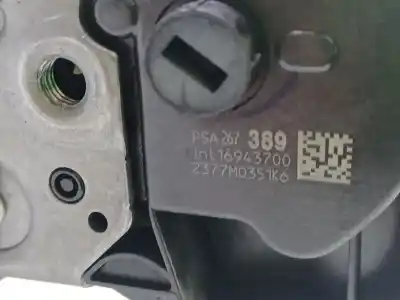 Автозапчастина б/у замок передніх дверей лівий для opel crossland x / crossland (p17, p2qo) 1.2 (75) посилання на oem iam 3558112 16943700 2377m0351k6 267389