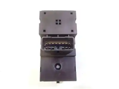 Second-hand car spare part left front power window switch for chevrolet aveo fastback (t300) 1.3 d oem iam references 95188246  95188244 Second-hand car spare part left front power window switch for chevrolet aveo fastback (t300) 1.3 d oem iam references 95188246  95188244