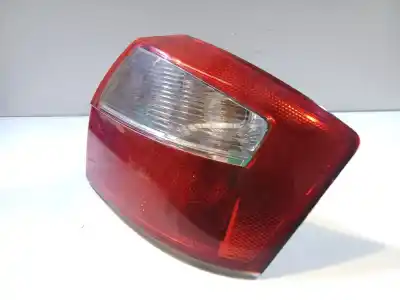 Автозапчастина б/у правий ліхтар для audi a4 b6 (8e2) 2.5 tdi quattro посилання на oem iam 8e5945218  