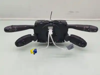 Recambio de automóvil de segunda mano de MANDO LUCES para PEUGEOT 308 I (4A_, 4C_) 1.6 HDI referencias OEM IAM   