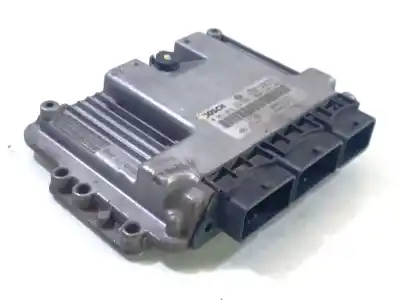 Peça sobressalente para automóvel em segunda mão CENTRALINA DE MOTOR UCE por RENAULT MASTER II FURGONETA (FD)  Referências OEM IAM  0281013364 8200635663  8200833387
