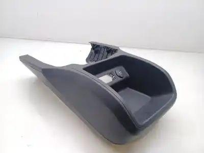 Piesă de schimb auto la mâna a doua CONSOLA CENTRALA pentru MERCEDES-BENZ CLASE V (W447) V 250 CDI / d (447.811 447.813 447.815) Referințe OEM IAM A4476800531  