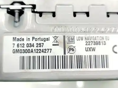 Peça sobressalente para automóvel em segunda mão sistema de áudio / rádio cd por opel insignia a (g09) 2.0 cdti (68) referências oem iam  7612034257 22739813 Peça sobressalente para automóvel em segunda mão sistema de áudio / rádio cd por opel insignia a (g09) 2.0 cdti (68) referências oem iam  7612034257 22739813