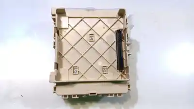 Second-hand car spare part fuse box unit for toyota auris (_e18_) 2.0 d-4d (ade186_) oem iam references  63583367 3cc32rk0 8273012x80a