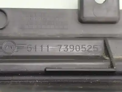 Автозапчастина б/у центральна решіта бампера для mini mini countryman (f60) one посилання на oem iam 51117390525  