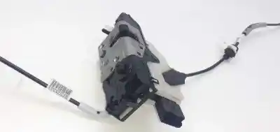 Second-hand car spare part left front door lock for peugeot 208 active oem iam references 9812500880