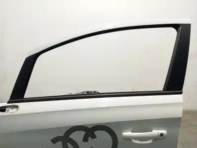 Second-hand car spare part left front door for opel corsa e (x15) 1.3 cdti (08, 68) oem iam references 39171068 39135555 13433938 