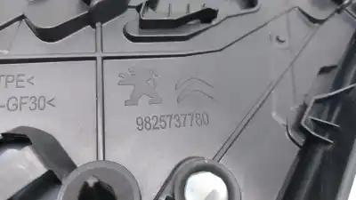 Автозапчастина б/у молдинг для peugeot 2008 ii (ud_, us_, uy_, uk_) 1.2 puretech 130 посилання на oem iam 9825737780  