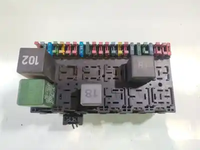 Tweedehands auto-onderdeel RELAIS/ZEKERINGENKASTJE voor VOLKSWAGEN TRANSPORTER IV CAJA/CHASIS (70E, 70L, 70M, 7DE, 7DL, 7DM) 2.5 TDI OEM IAM-referenties 357937039  