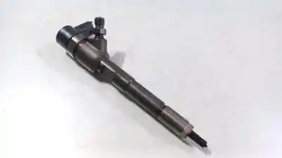 Second-hand car spare part injector for opel corsa e (x15) 1.3 cdti (08, 68) oem iam references 55155408