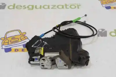 Second-hand car spare part left front door lock for toyota auris sol oem iam references 6904002210