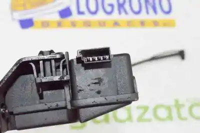 Second-hand car spare part trunk lock for bmw 3 (e46) 320 d oem iam references 51247840617  8196401