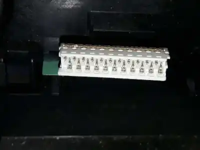 Peça sobressalente para automóvel em segunda mão sistema de áudio / rádio cd por mini mini (r56) one referências oem iam 65123452697  65123455681