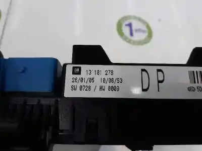 Peça sobressalente para automóvel em segunda mão caixa de fusíveis e relés por opel astra gtc 1.9 16v cdti cat (z 19 dth / lrd) referências oem iam 13181278  13208748