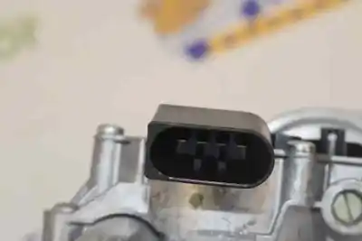 Second-hand car spare part front windshield wiper motor for bmw 3 (e90) 320 d oem iam references 61617161711  7161711