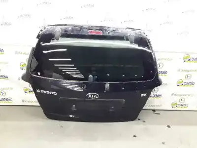 Recambio de automóvil de segunda mano de PORTON TRASERO para KIA SORENTO  referencias OEM IAM 737003E102 737003E102 COLOR NEGRO 