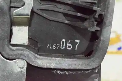 Second-hand car spare part left front door lock for bmw x3 (e83) 2.0 d oem iam references 51217167067  51217202145