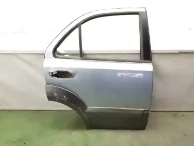 Recambio de automóvil de segunda mano de PUERTA TRASERA DERECHA para KIA SORENTO  referencias OEM IAM 770043E100 770043E100 