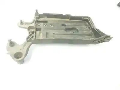 Second-hand car spare part medium for seat leon st (5f8) 1.6 tdi oem iam references 5q0915331k