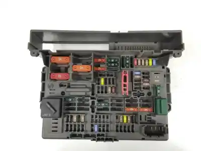 Peça sobressalente para automóvel em segunda mão caixa de fusíveis e relés por bmw 1 coupé (e82) 118 d referências oem iam 61149119445