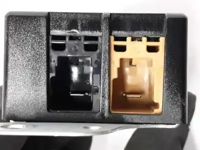 Автозапчасти б/у антенный усилитель за volkswagen golf vi variant (aj5) 1.6 tdi dpf ссылки oem iam 5m0035570b  5m0035570b
