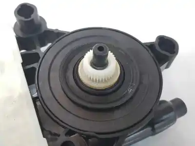 Автозапчастина б/у двиг скла задне ліво для seat leon (5f1) 2.0 tdi посилання на oem iam 5q0959407a  0130822725