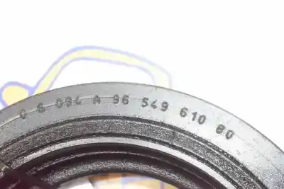 Pezzo di ricambio per auto di seconda mano puleggia dell albero motore per citroen c4 berlina 1.6 16v hdi riferimenti oem iam 0515t3  9654961080