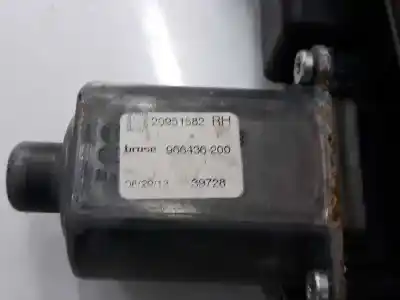 Second-hand car spare part passenger side right window regulator for opel adam (m13) 1.4 oem iam references 20951582  966436200 c02555101
