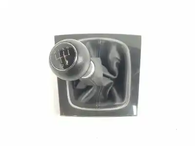 Pièce détachée automobile d'occasion pommeau de levier de vitesses pour audi a3 (8p) 1.9 tdi références oem iam 8p0863261d 8p0863278bq 
