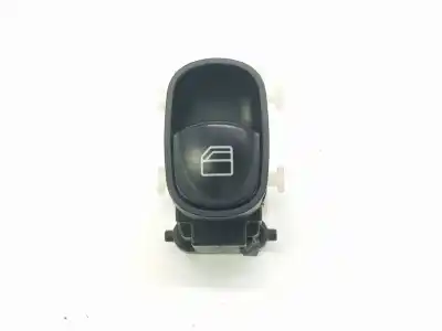 Peça sobressalente para automóvel em segunda mão botão / interruptor elevador vidro traseiro direito por mercedes clase c (w203) berlina 2.2 cdi cat referências oem iam a2038200210