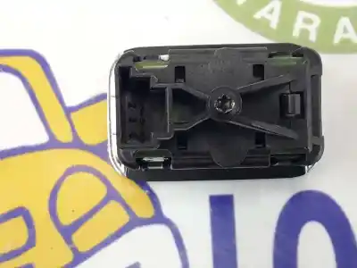 Second-hand car spare part rear left power window switch for clase c clase c berlina 2.1 cdi oem iam references a2048700451  a2048700451
