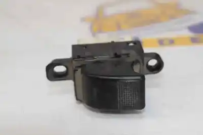 Peça sobressalente para automóvel em segunda mão botão / interruptor elevador vidro traseiro direito por mazda 6 sedán (gg) 2.0 di (gg14) referências oem iam ge4t66370a
