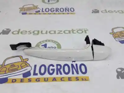 Peça sobressalente para automóvel em segunda mão puxador exterior frente direito por bmw serie 1 berlina 2.0 16v d referências oem iam 51217207552