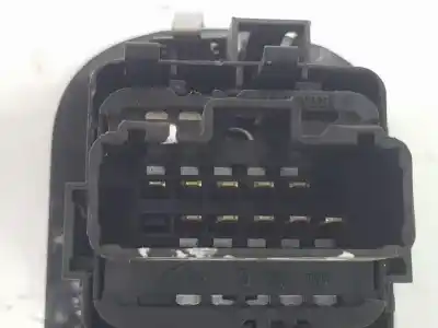 Peça sobressalente para automóvel em segunda mão BOTÃO / INTERRUPTOR ELEVADOR VIDRO DIANTEIRO ESQUERDO por RENAULT KANGOO EXPRESS (FW0/1_)  Referências OEM IAM 8200476806  8200476806