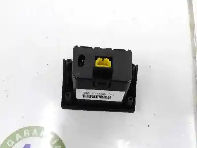 Pièce détachée automobile d'occasion écran multifonctions pour ssangyong rexton w 2.0 td références oem iam 8111008200  8111008200