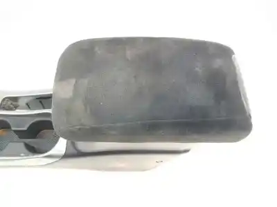 Автозапчасти б/у центральный подлокотник за mitsubishi outlander (cw0) 2.0 di-d cat ссылки oem iam 8011a085xa  8011a165xa