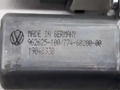 Автозапчастина б/у двигатель заднього правого скла для volkswagen tiguan (5n_) 2.0 tdi посилання на oem iam 5n0959704  5n0959704