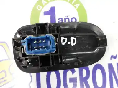 Second-hand car spare part right front power window switch for renault master iii furgoneta (fv) 2.3 dci 145 fwd (fv0e fv0f fv0h fv02 fv0m fv0s.... oem iam references 8200476809  8200476809