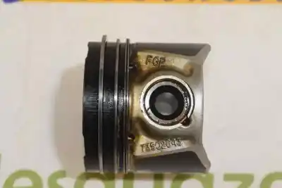 Second-hand car spare part piston for opel corsa d corsavan oem iam references 73502643  73502643