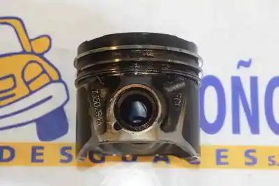 Second-hand car spare part piston for opel corsa d corsavan oem iam references 73502643  73502643