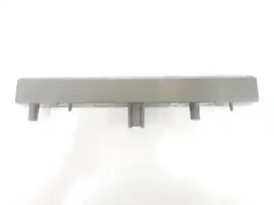 İkinci el araba yedek parçası orta kuyruk lambasi için toyota verso 2.0 d-4d oem iam referansları 8157005100