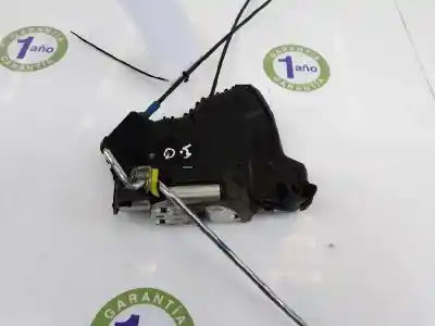 Second-hand car spare part left front door lock for toyota auris 1.4 16v cat oem iam references 6904002210