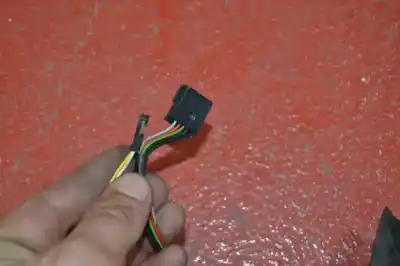 Peça sobressalente para automóvel em segunda mão espelho retrovisor direito por bmw 3 (e46) 320 d referências oem iam 51168245128  