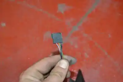 Peça sobressalente para automóvel em segunda mão espelho retrovisor direito por bmw 3 (e46) 320 d referências oem iam 51168245128  