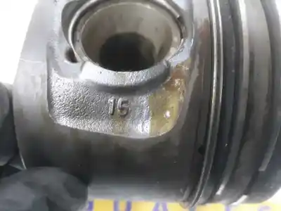 Second-hand car spare part piston for bmw 5 (e60) 520 d oem iam references 11257803033  0840bb