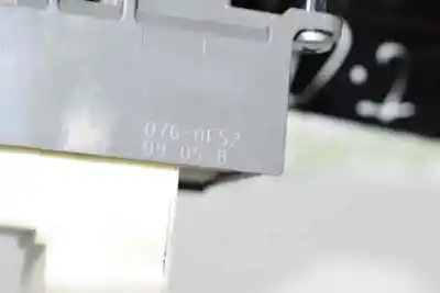 Автозапчасти б/у выключатель левого переднего окна за toyota rav 4 iii (_a3_) 2.2 d (ala35_) ссылки oem iam 7423242120  8482042210