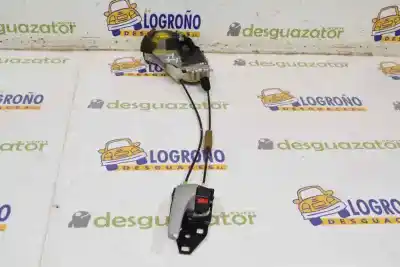 Автозапчастина б/у замок дверей заднього лівого для toyota prius (zvw30) 1.8 73kw посилання на oem iam 6906047070  6906047070