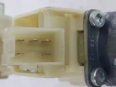 Second-hand car spare part left front window motor for clase c clase c lim. 2.1 cdi oem iam references a2048200142  a2048200142