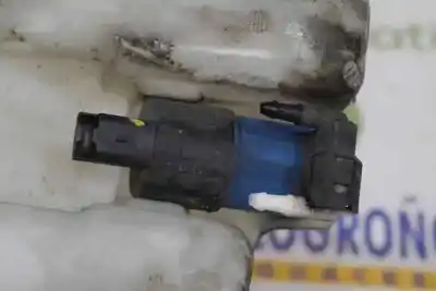 Second-hand car spare part windscreen washer bottle for renault twingo ii (cn0_) 1.5 dci (cn0e) oem iam references 8200619096  289105772r